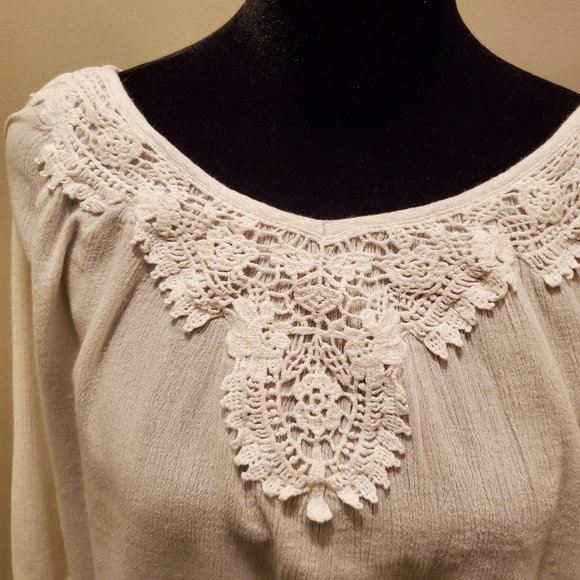 Peasant top with Embroidered Inserts - Picture 2 of 3